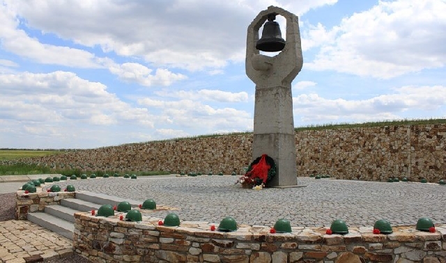 Мемориальное кладбище 