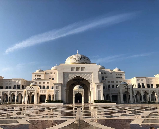 Мечеть Абу Даби и Президеньский Дворец Qasr Al Watan