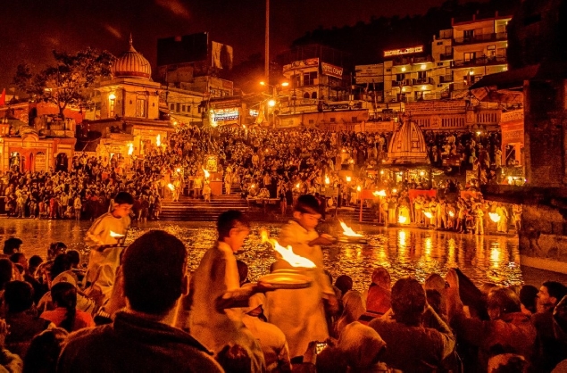 ВАРАНАСИ – самый священный город для каждого индуса.