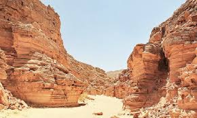 СЕМЬ ЧУДЕС СИНАЯ