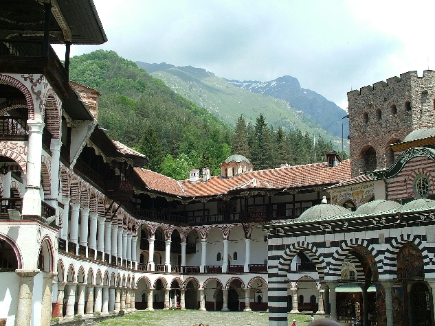 Экскурсия из Софии в Рильский монастырь с посещением Боянской церкви