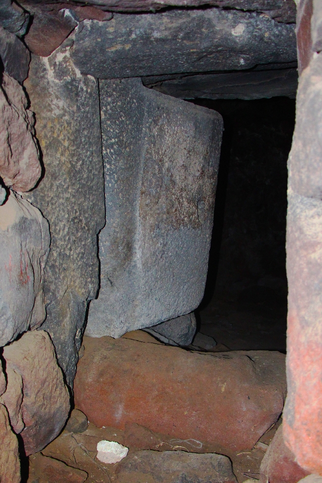 Арагацотн и Пещеры с каменными дверями. Амберт, Тегер , Бюракан, Ахцк, Уджан