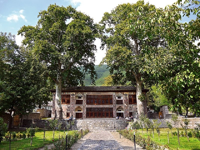 Двухдневная экскурсия в Габалу и Шеки