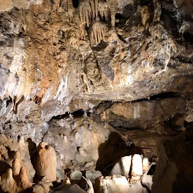 Пещеры Бельгии и самый маленький город в мире Дюрбюи.
