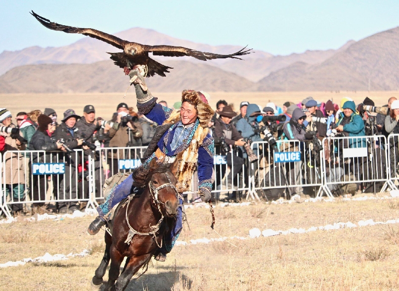 Тур в Монголию Фестиваль «Золотой Орел» и пустыня Монгол Элс.