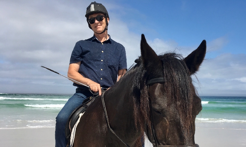 КОННАЯ ПРОГУЛКА ВДОЛЬ ОКЕАНА!