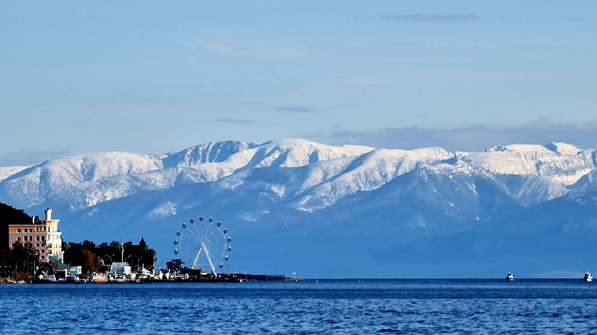 Листвянка:  Славный день на Байкале 