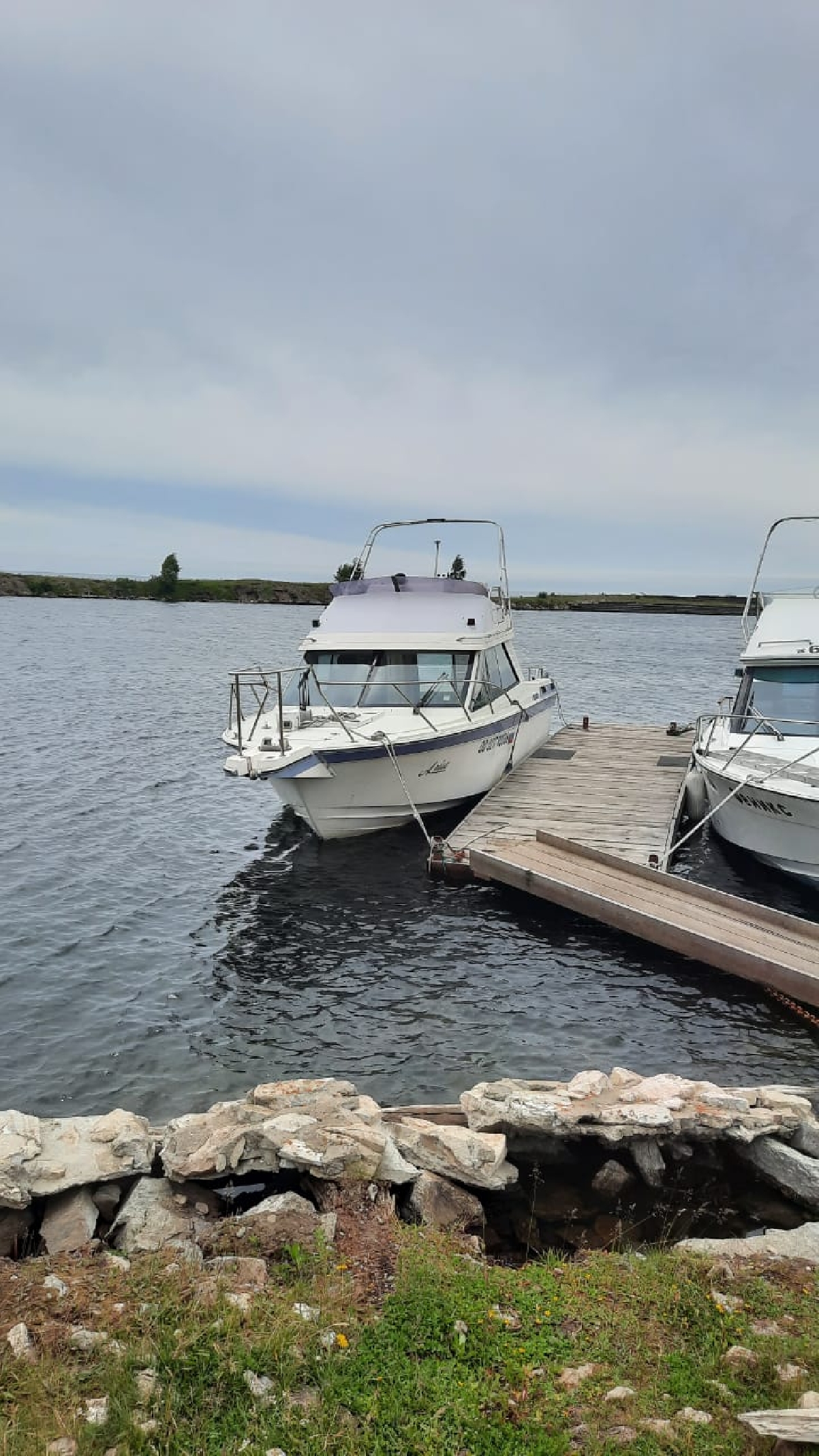  Бухта песчаная на быстроходном катере