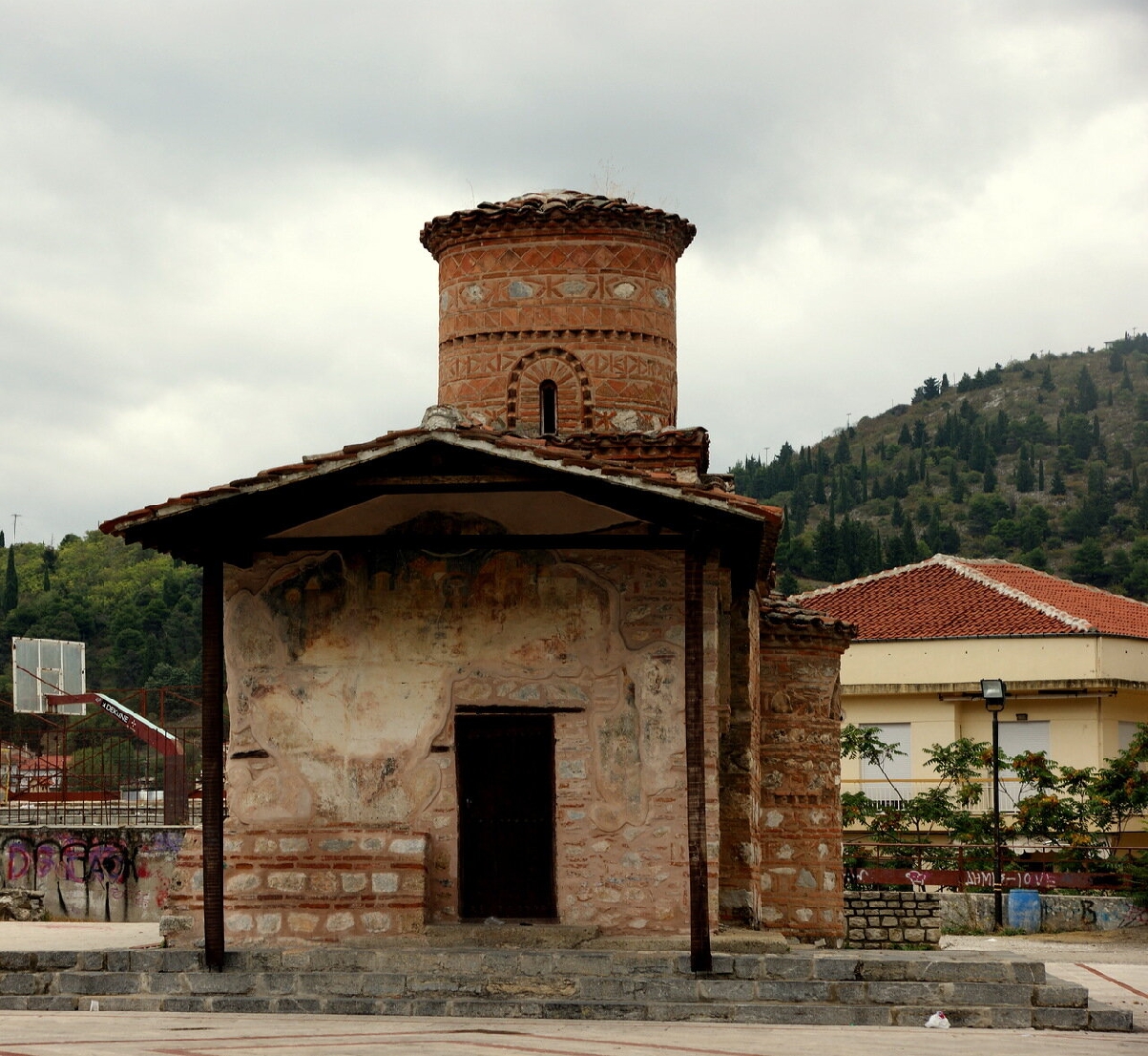 Касторья: застывшая Византия(Пешеходная экскурсия - монастырь Мавриотисса -пещера Дракона