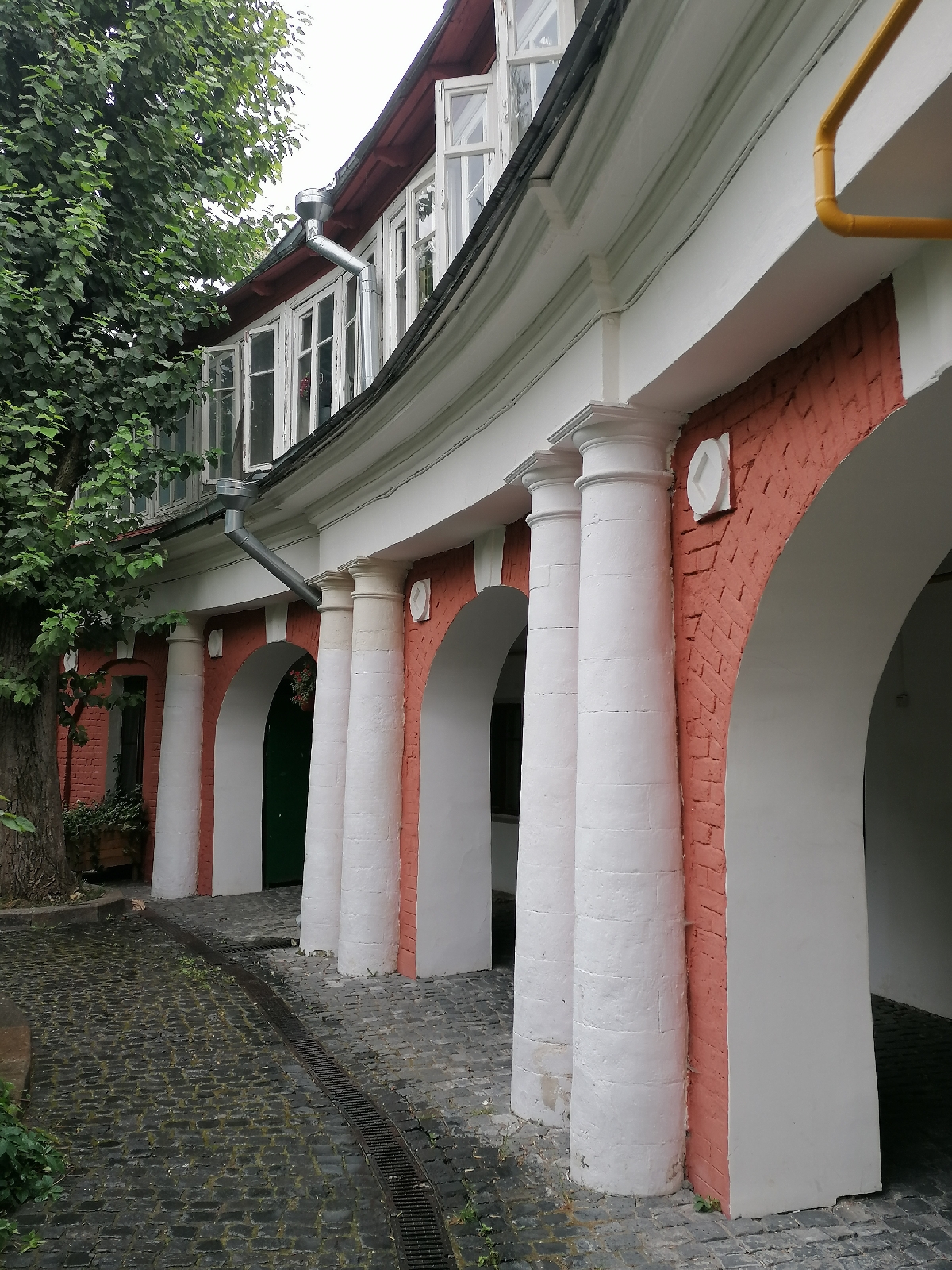 Пречистенка - московский Монмартр