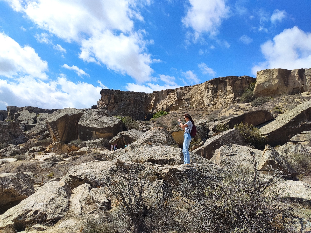 Гобустан или полет на Луну