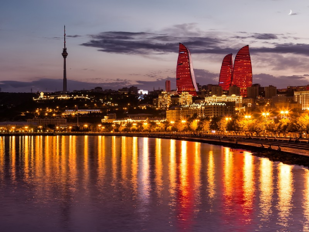 «Обзорная авто экскурсия по современному Баку и пешая по Старому городу»