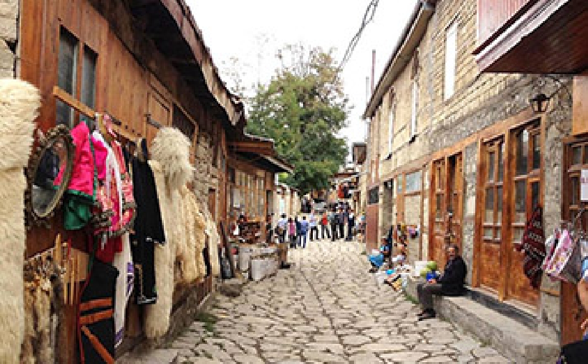 ОДНОДНЕВНЫЙ ТУР ШАМАХА-ЛАГИЧ