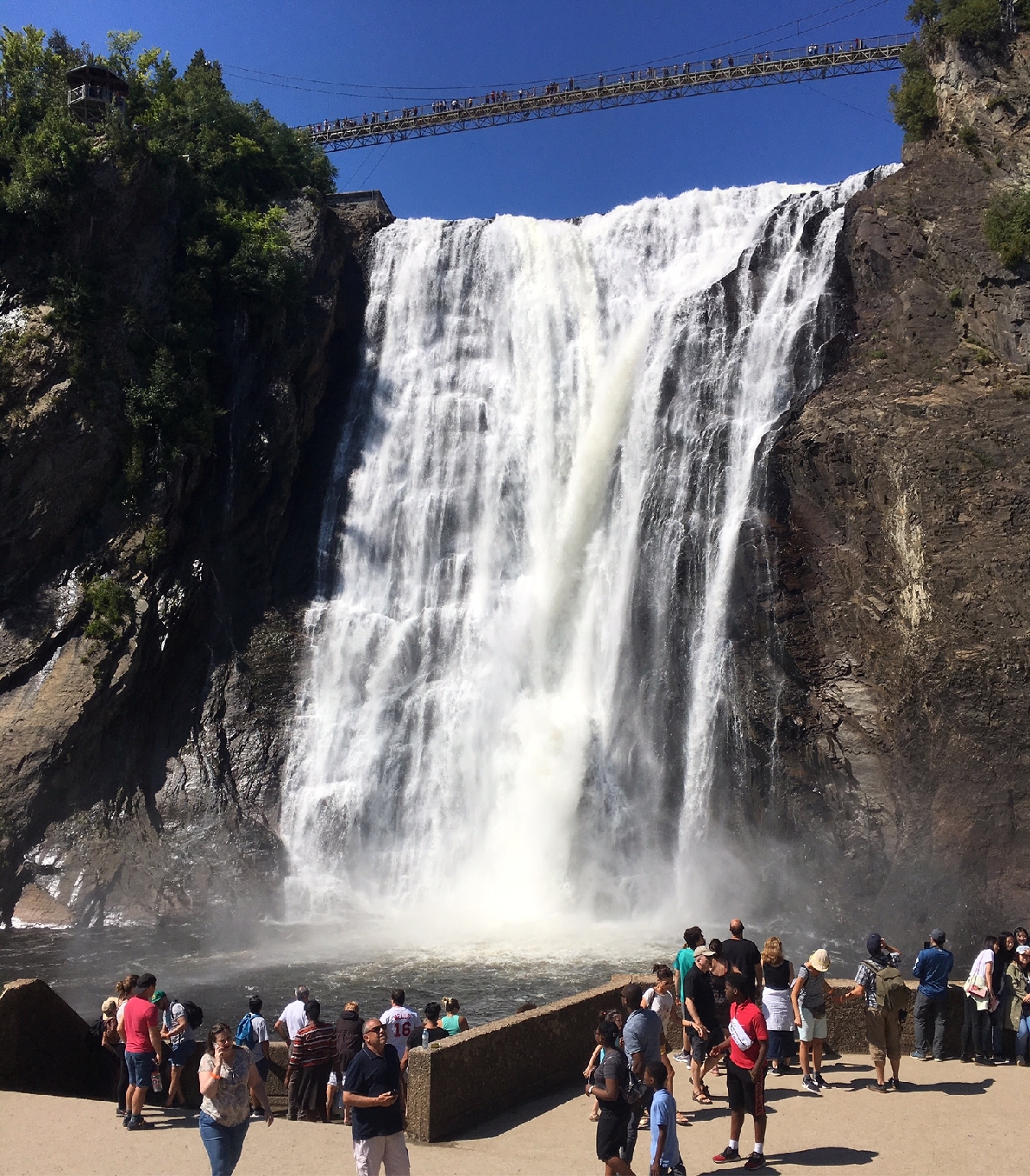 Комбинированный тур: Пешеходная экскурсия по Старому Квебеку и поездка на Водопад Монморанси
