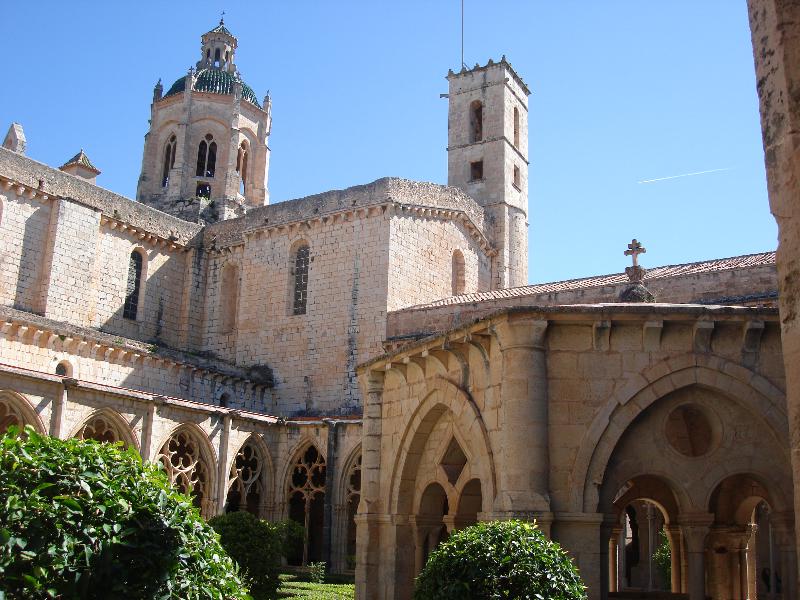 Королевский монастырь Санта-Мария-де-Сантес-Креус  