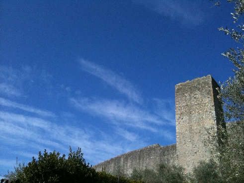 Замок и аббатство: Монтериджони и Монте Оливето Маджоре
