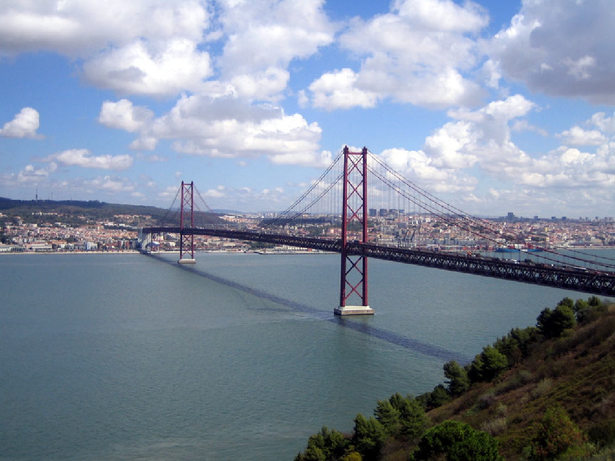 мост в лиссабоне